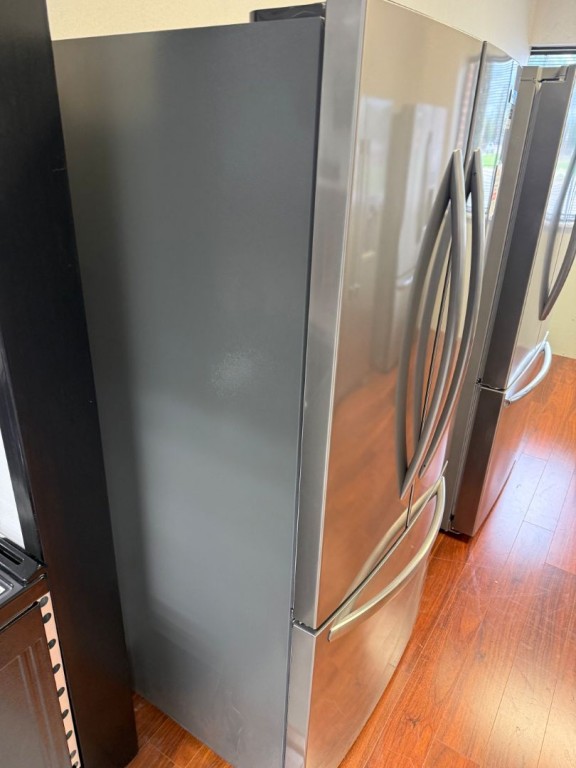 Frigidaire 18 Cu. Ft. Counter-Depth French Door Refrigerator Fingerprint-Resistant Stainless Steel Look FRFG1723AV