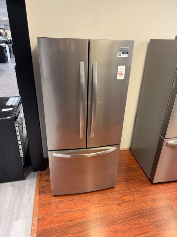 Frigidaire 18 Cu. Ft. Counter-Depth French Door Refrigerator Fingerprint-Resistant Stainless Steel Look FRFG1723AV