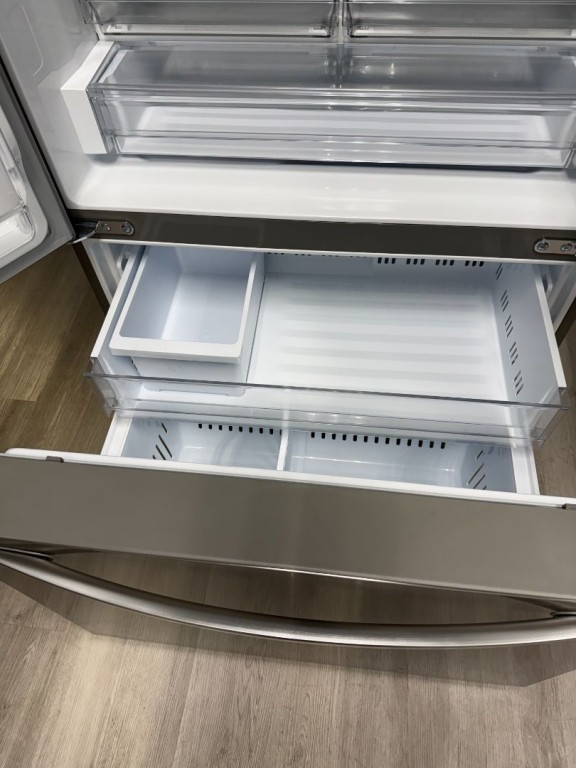 LG 27 Cu. Ft. Smart Counter-depth Max™ French Door Refrigerator Stainless Steel LRFLC2706S