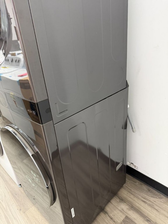LG Washtower™ 4.5 Cu. Ft. Washer And 7.4 Cu. Ft. Electric Dryer - Black Steel Black Steel WKEX200HBA, product image 3 of 3