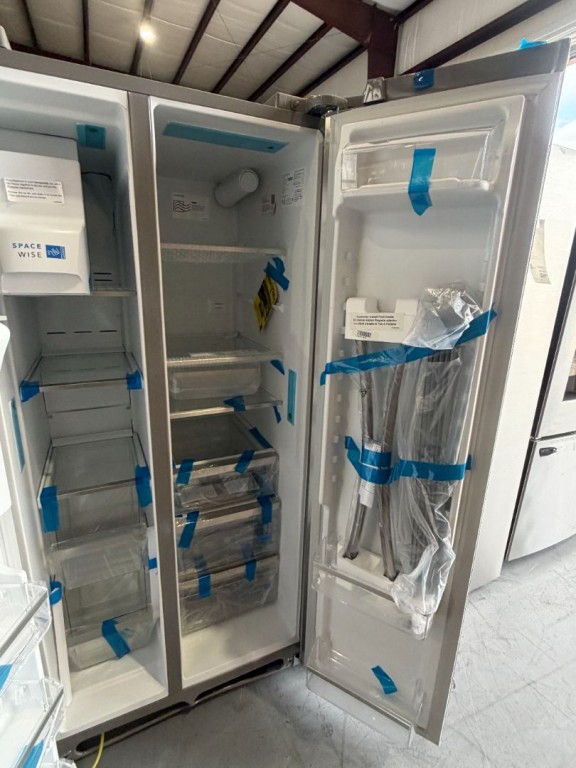 Electrolux 22.3 Cu. Ft. 33" Standard Depth Side by Side Refrigerator Stainless Steel GRSS2352AF, product image 3 of 5