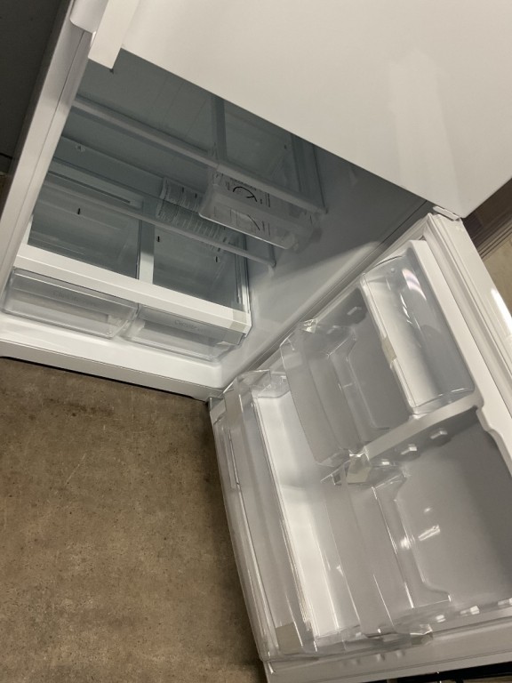 GE GE® 21.9 Cu. Ft. Garage Ready Top-Freezer Refrigerator White GTS22KGNRWW
