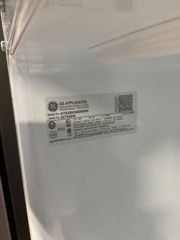 GE GE® 21.9 Cu. Ft. Garage Ready Top-Freezer Refrigerator White GTS22KGNRWW