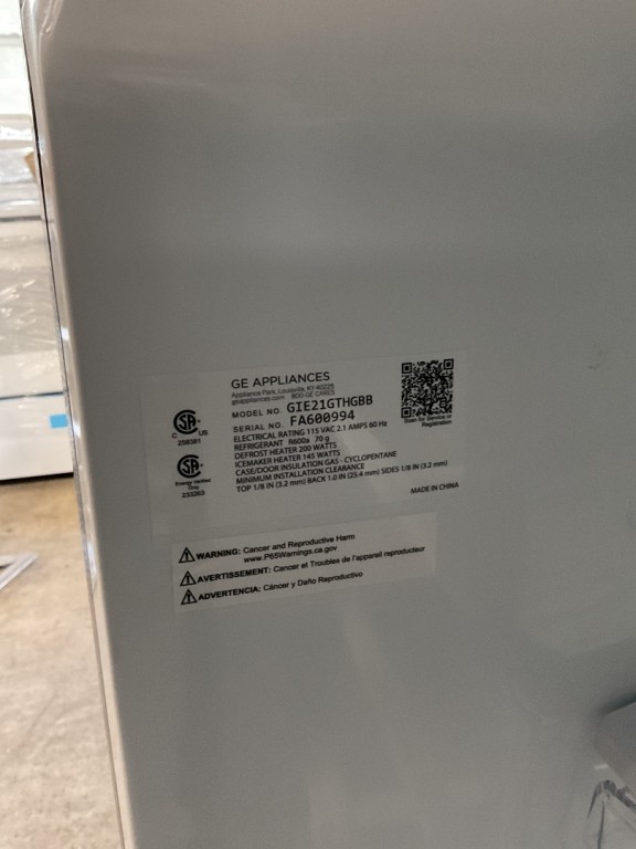GE 21.1 Cu. Ft. Top-Freezer Refrigerator Black GIE21GTHBB, product image 5 of 6