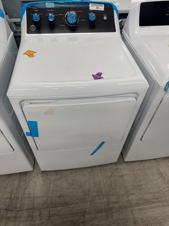 GE 7.2 cu. ft. Capacity Electric Dryer with Up To 120 ft. Venting and Extended Tumble White with Matte Black Backsplash GTD48EASWWB, product image 4 of 20