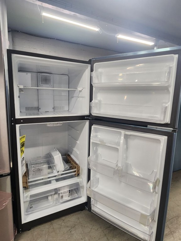 GE 19.2 Cu. Ft. Top-Freezer Refrigerator Stainless Steel GIE19JSNRSS, product image 2 of 12