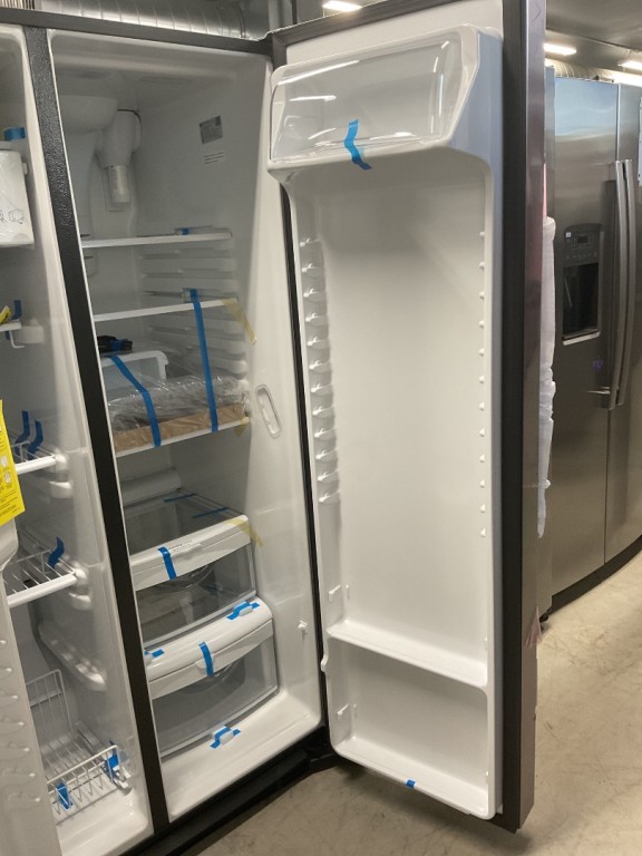 GE 23.0 Cu. Ft. Side-By-Side Refrigerator Fingerprint Resistant Stainless GSS23GYPFS, product image 2 of 28