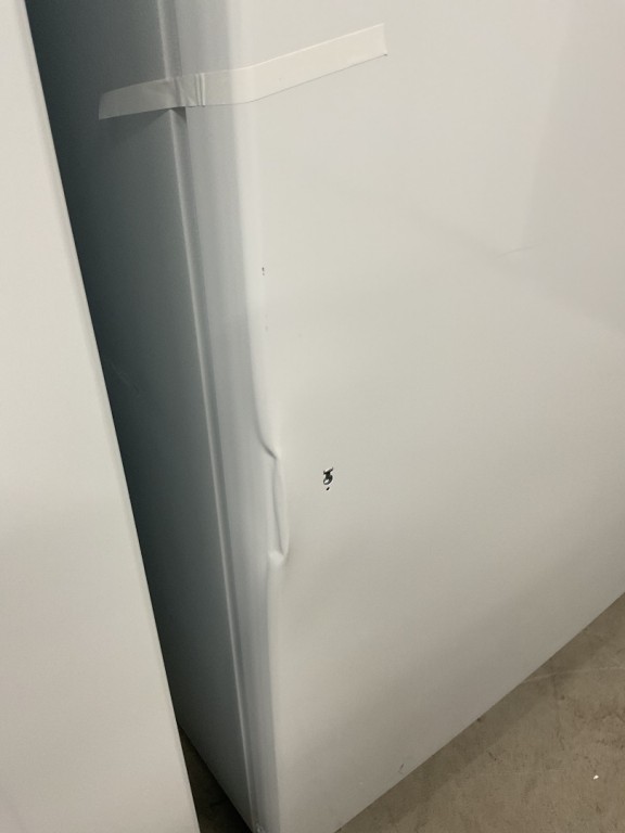 GE 17.3 Cu. Ft. Frost-Free Garage Ready Upright Freezer White FUF17DLRWW, product image 2 of 24