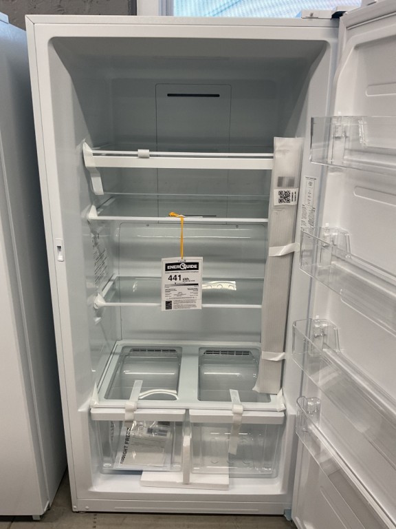 GE 17.3 Cu. Ft. Frost-Free Garage Ready Upright Freezer White FUF17DLRWW, product image 3 of 24