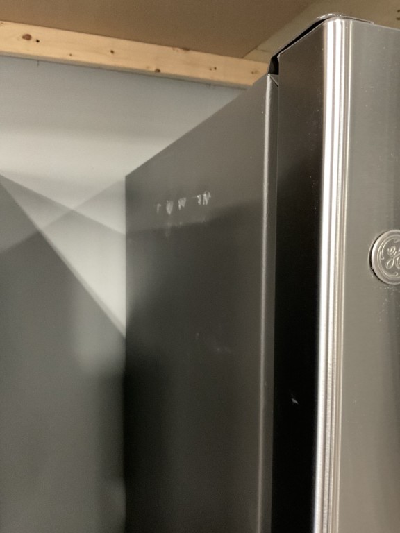 GE 21.9 Cu. Ft. Garage Ready Top-Freezer Refrigerator Fingerprint Resistant Stainless GTS22KYNRFS, product image 3 of 18