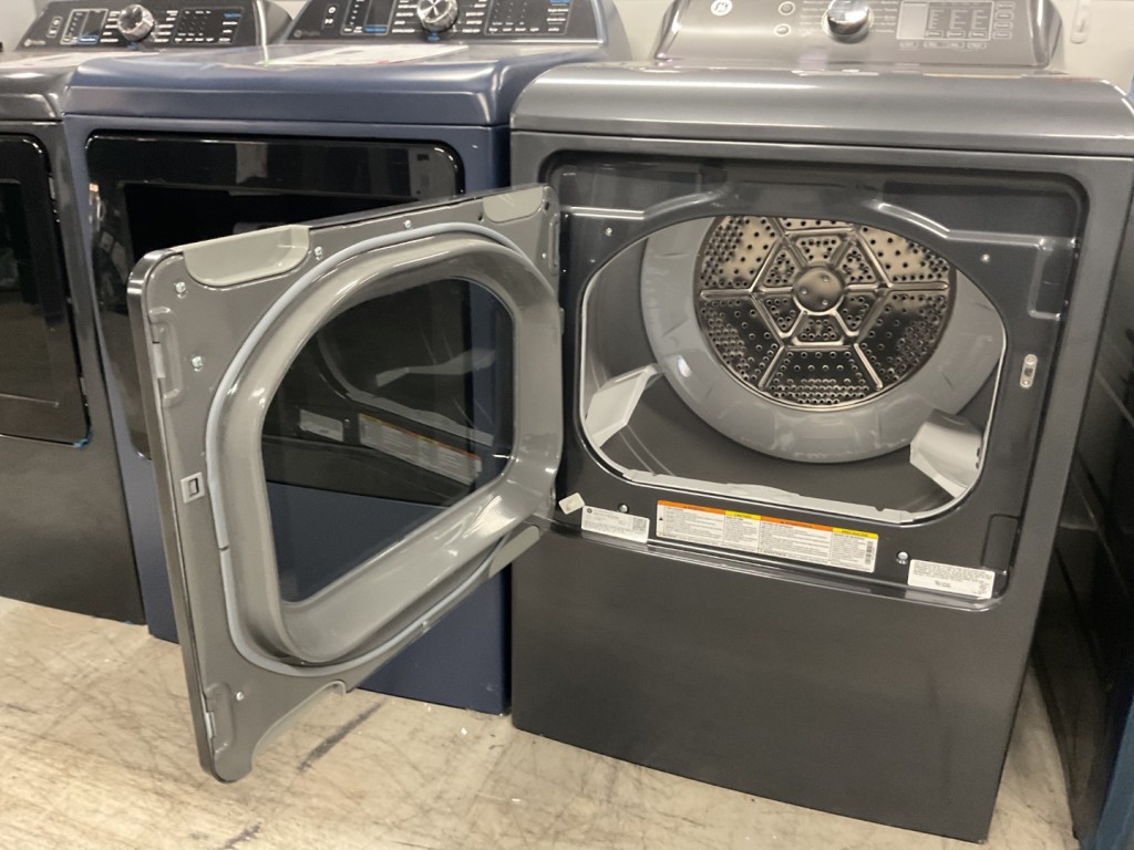 GE 7.4 cu. ft. Capacity Gas Dryer with Up To 120 ft. Venting and Sensor Dry Diamond Gray GTD58GBPVDG, product image 2 of 18