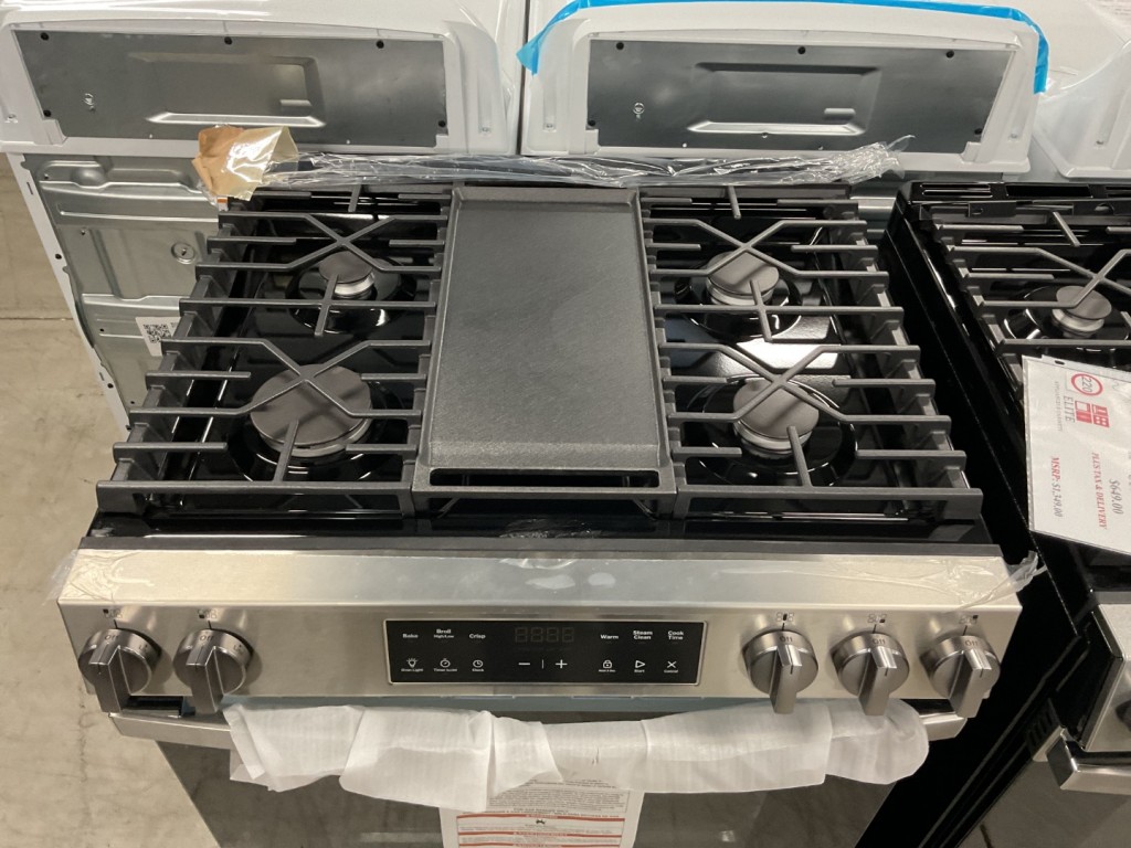 GE 30" Slide-In Front Control Gas Range with Crisp Mode Stainless Steel GGS500SVSS, product image 4 of 28