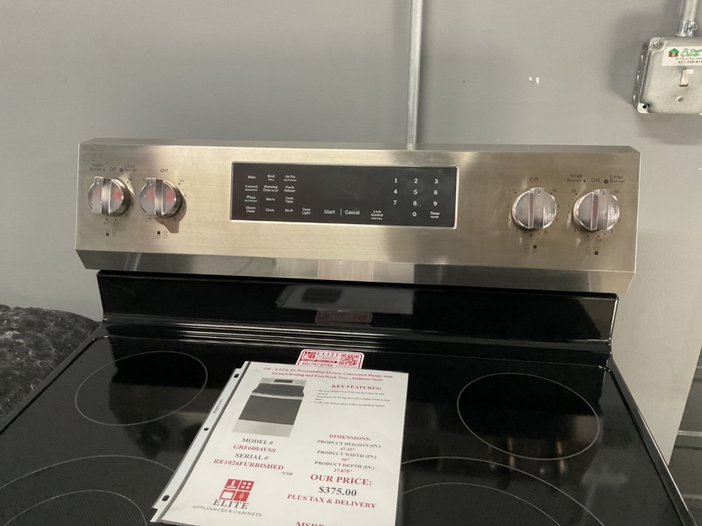 GE 30" Free-Standing Electric Convection Range with No Preheat Air Fry and EasyWash Oven Tray Stainless Steel GRF600AVSS, product image 3 of 40