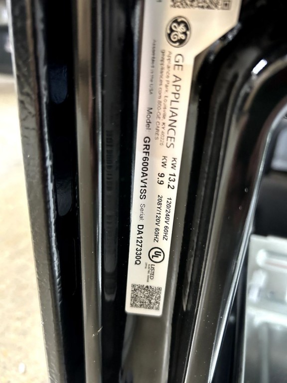 GE 30" Free-Standing Electric Convection Range with No Preheat Air Fry and EasyWash Oven Tray Stainless Steel GRF600AVSS