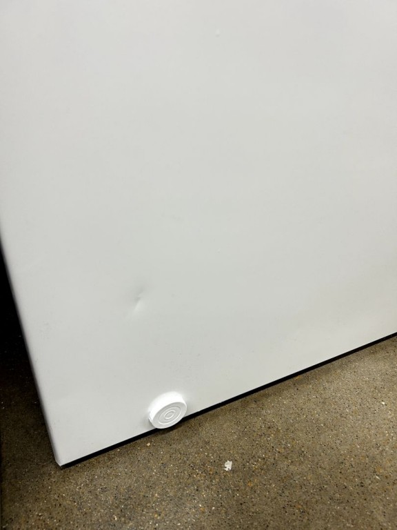 GE 5.1 Cu. Ft. Manual Defrost Chest Freezer White FCM5STWW