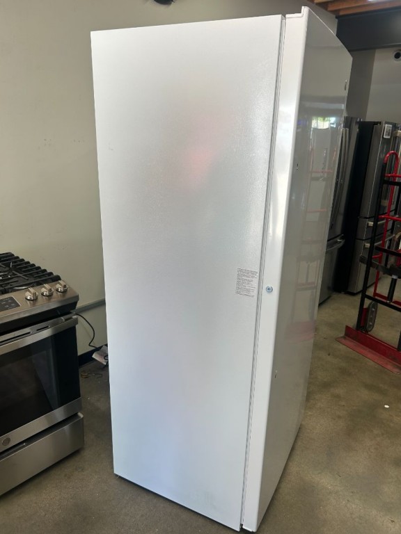 GE 21.3 Cu. Ft. Frost-Free Garage Ready Upright Freezer White FUF21DLRWW