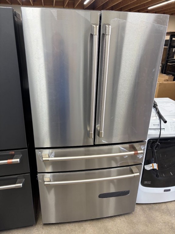 Cafe Café 28.7 Cu. Ft. Smart 4-door French-door Refrigerator With Dual-dispense Autofill Pitcher Stainless Steel CGE29DP2TS1