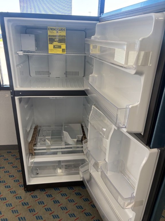 GE 19.2 Cu. Ft. Top-Freezer Refrigerator Stainless Steel GIE19JSNRSS