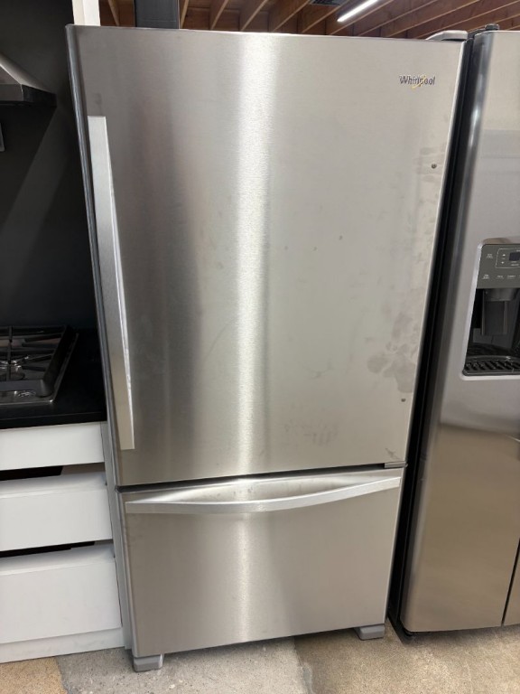 Whirlpool 33-inches wide Bottom-Freezer Refrigerator with SpillGuard™ Glass Shelves - 22 cu. ft Stainless Steel WRB322DMBM