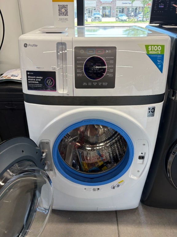GE Profile 4.6 cu. ft. Capacity UltraFast Combo with Ventless Inverter Heat Pump Technology Washer/Dryer White PFQ83HSSWWW