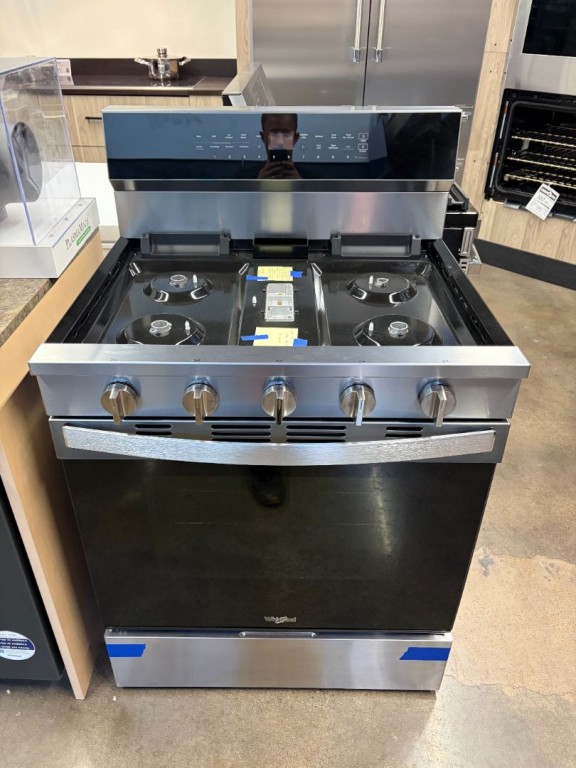 Whirlpool 30-inch Smart Gas Range with Air Cooking Technology, No Preheat Air Fry, Steam/Self Clean and High Speed Preheat Fingerprint Resistant Stainless Steel WFGS7530RZ, product image 3 of 23