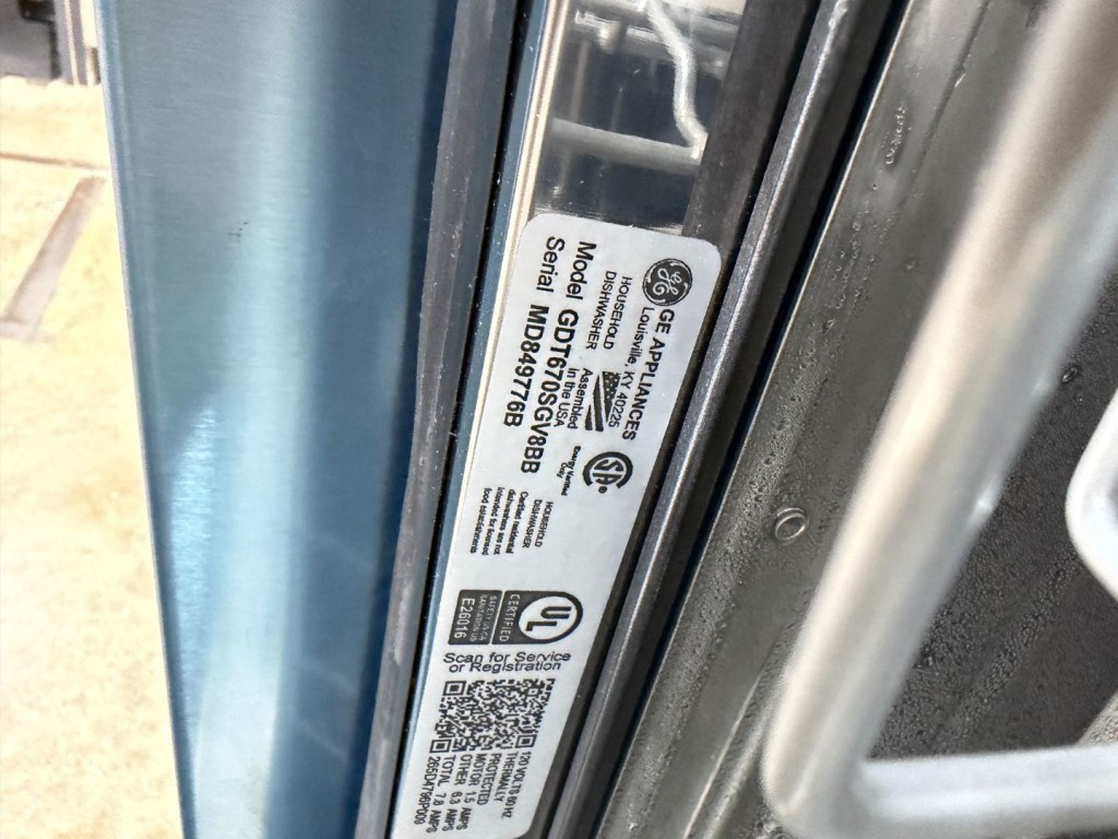 GE Fingerprint Resistant Top Control with Stainless Steel Interior Dishwasher with Sanitize Cycle Fingerprint Resistant Stainless GDT650SYVFS, product image 2 of 32