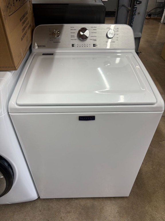 Maytag 4.3 Cu. Ft. Capacity Top Load Washer White MTW4200SW, product image 2 of 11