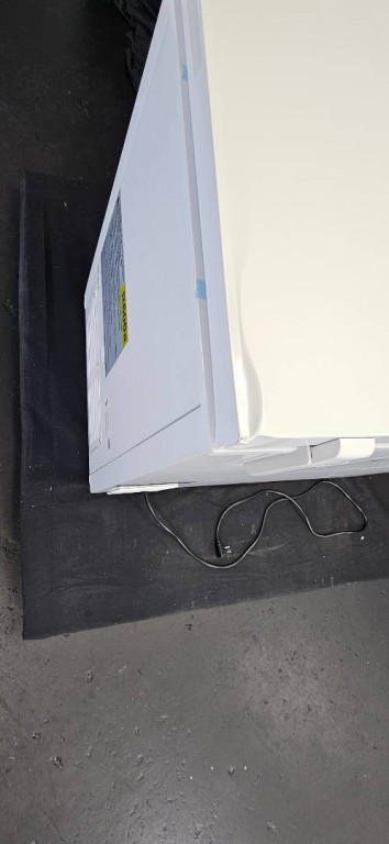 GE 7.0 Cu. Ft. Manual Defrost Chest Freezer White FCM7STWW