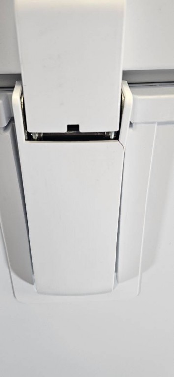 GE 7.0 Cu. Ft. Manual Defrost Chest Freezer White FCM7STWW
