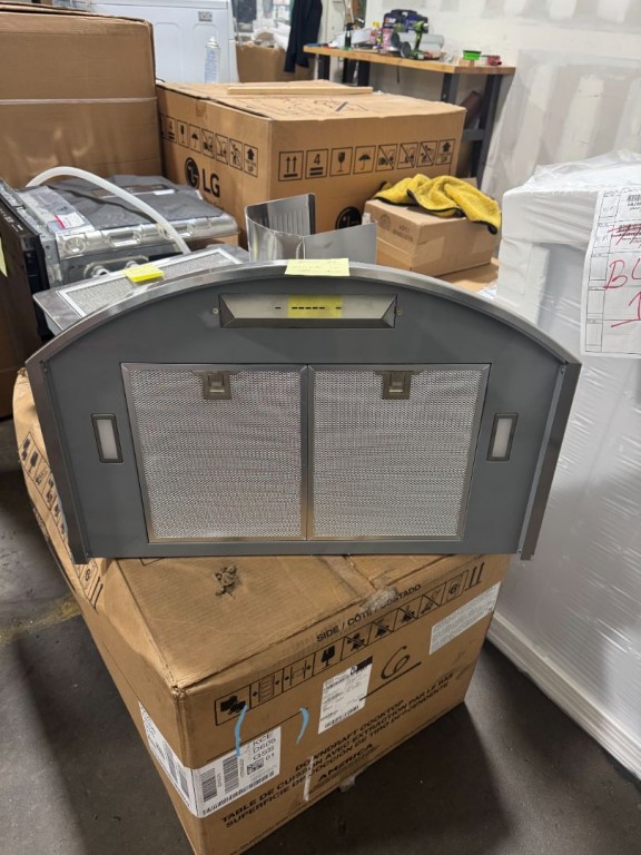 Zephyr 30" Savona Wall Stainless Steel ZSAE30FS