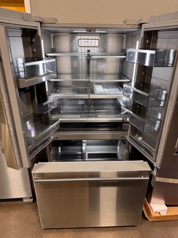Appliance Retailer