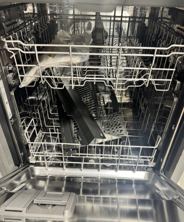 KitchenAid Kitchenaid® Third Level Utensil Rack Dishwasher With 30+ Total Wash Jets In Printshield™ Finish 47 Dba PrintShield Stainless KDTS224SPS
