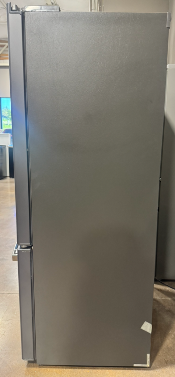 GE 22.1 Cu. Ft. Counter-Depth French-Door Refrigerator Fingerprint Resistant Black Slate GYE22GENDS