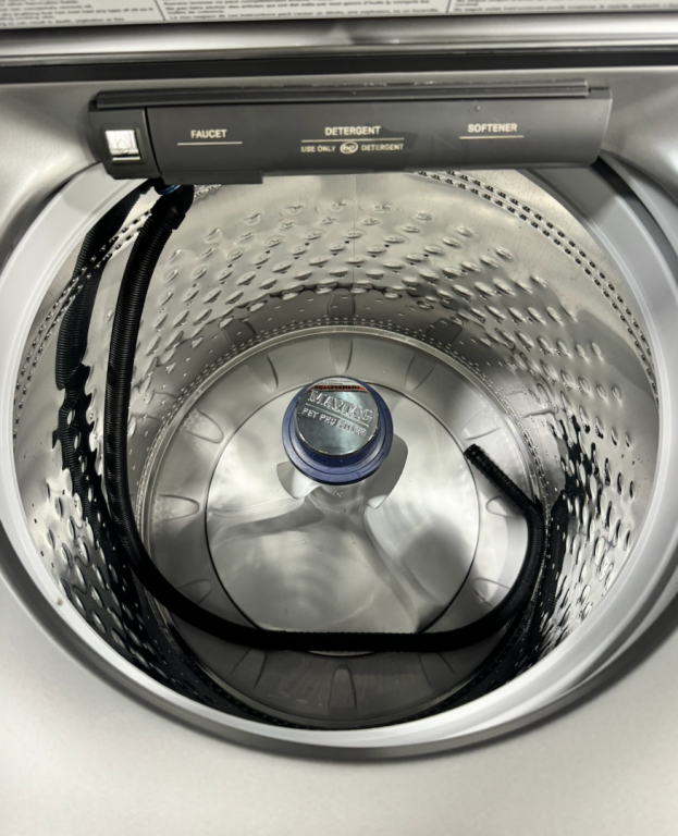 Maytag 5.2 cu. ft. Smart Pet Pro Top Load Washer Classic SIlver MTW7405RR