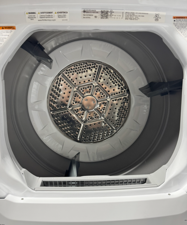 GE Unitized Spacemaker 3.8 cu. ft. Capacity Washer with Stainless Steel Basket and 5.9 cu. ft. Capacity Gas Dryer White on White GUD27GSSMWW