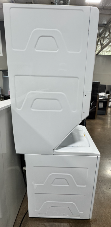 GE Unitized Spacemaker 3.8 cu. ft. Capacity Washer with Stainless Steel Basket and 5.9 cu. ft. Capacity Gas Dryer White on White GUD27GSSMWW