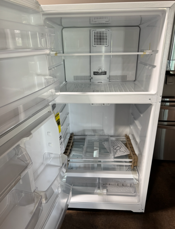 GE 21.9 Cu. Ft. Garage Ready Top-Freezer Refrigerator White GTS22KGNRWW