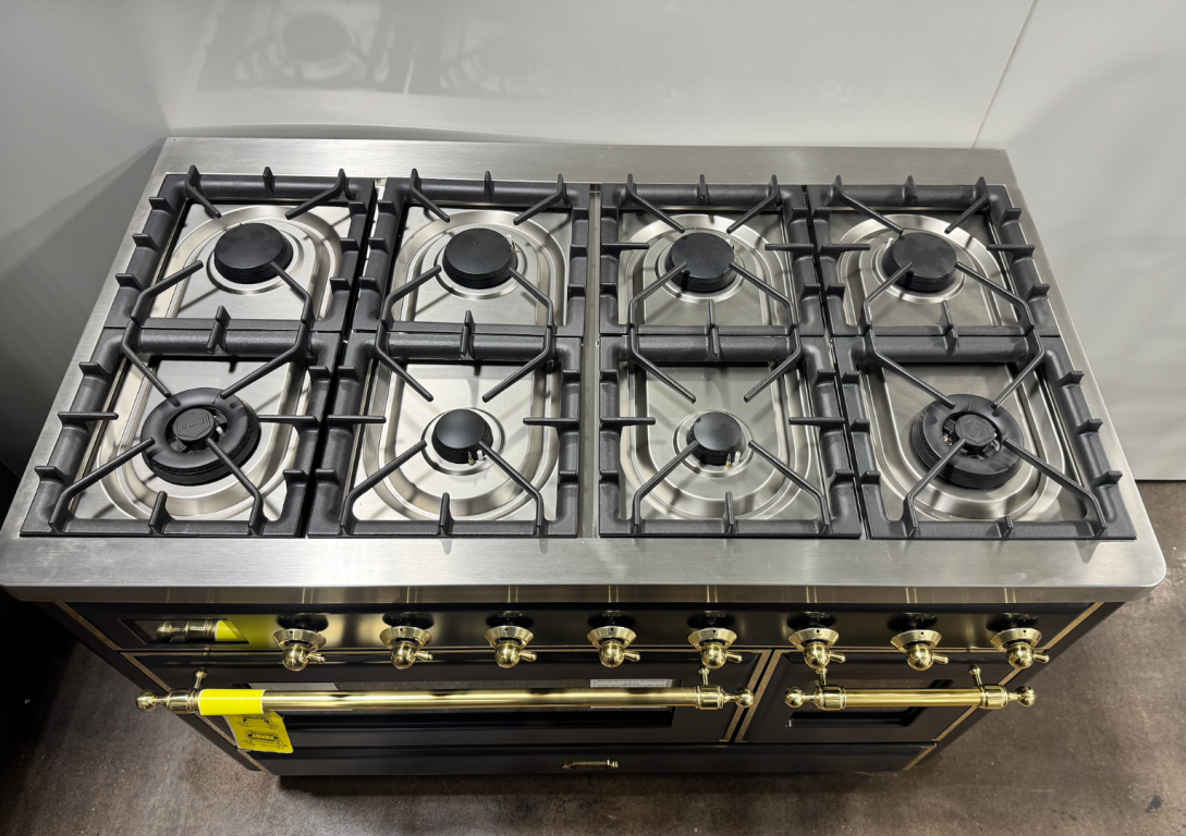 ILVE Majestic II 48 inch Dual Fuel Range with 8 Black Burners, Griddle Graphite Matte UM12FDNS3MGG, product image 2 of 6