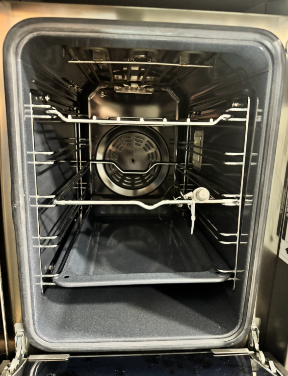 ILVE Majestic II 48 inch Dual Fuel Range with 8 Black Burners, Griddle Graphite Matte UM12FDNS3MGG, product image 3 of 6