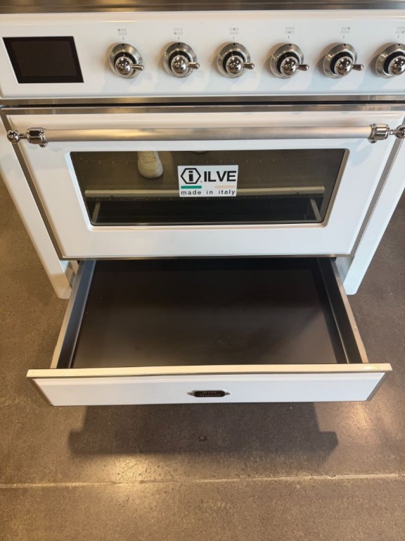 ILVE Majestic II Series 36" Dual Fuel Natural Gas Freestanding Range White UM096DNS3WHC, product image 4 of 6