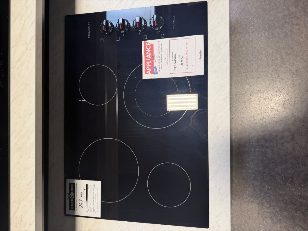 Frigidaire 30" Electric Cooktop Black FFEC3025UB, product image 1 of 1